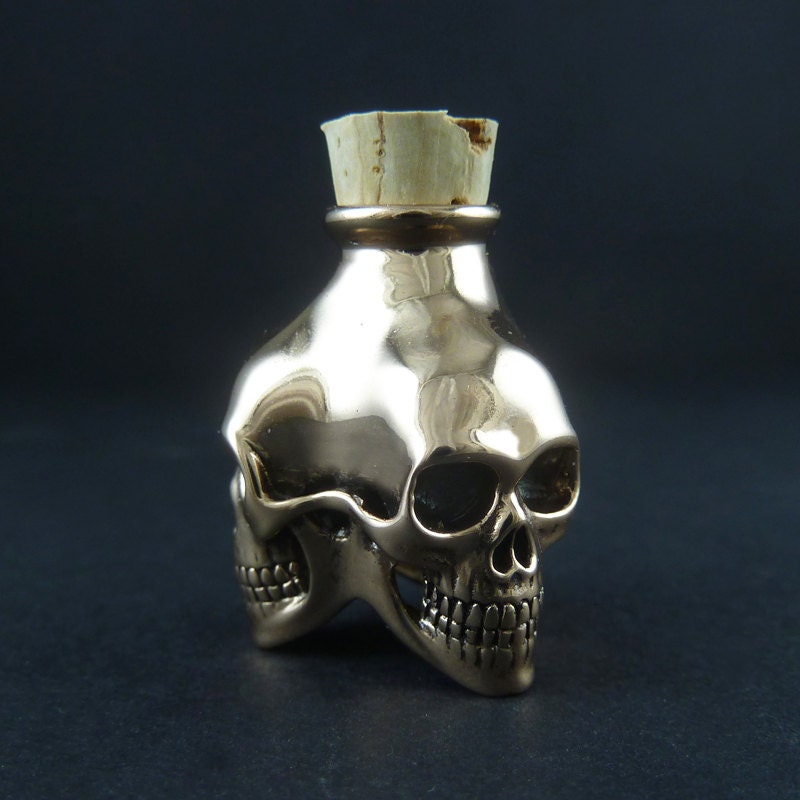 Skull Bottle - Bronze Three Skull Bottle - LostApostle