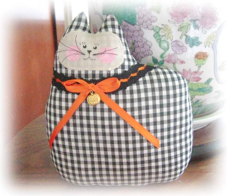 Halloween Cat, Cat Pillow, Cat Doll, Cloth Doll 7 inch GINGHAM, Primitive Soft Sculpture Handmade CharlotteStyle Decorative Folk Art