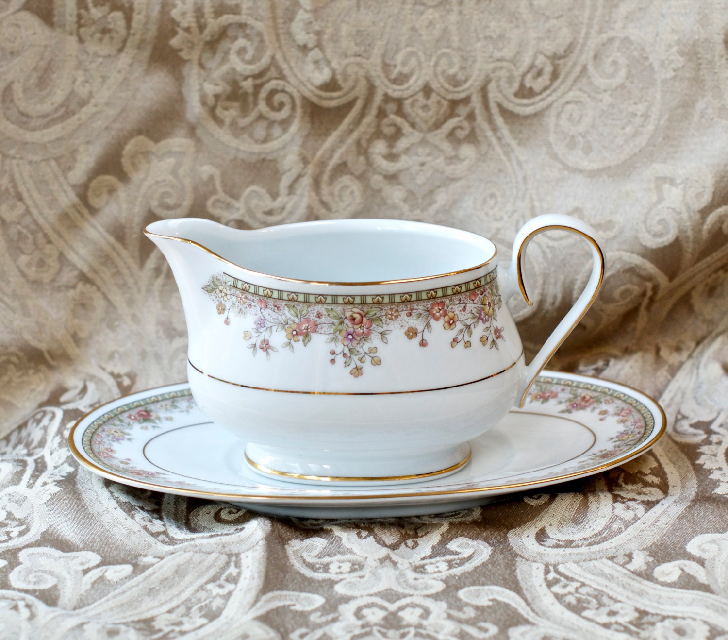 Noritake Ireland gravy boat with under by 180degreesvintage