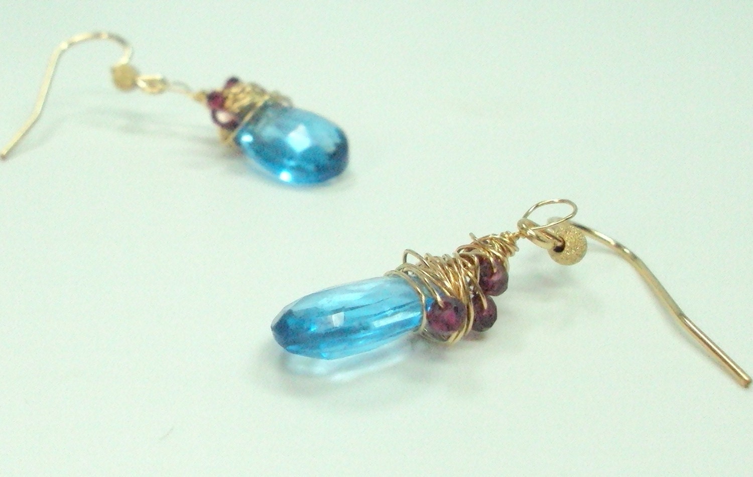 Blue topaz  and rhodolite earrings - Cielo - VenetianMemories