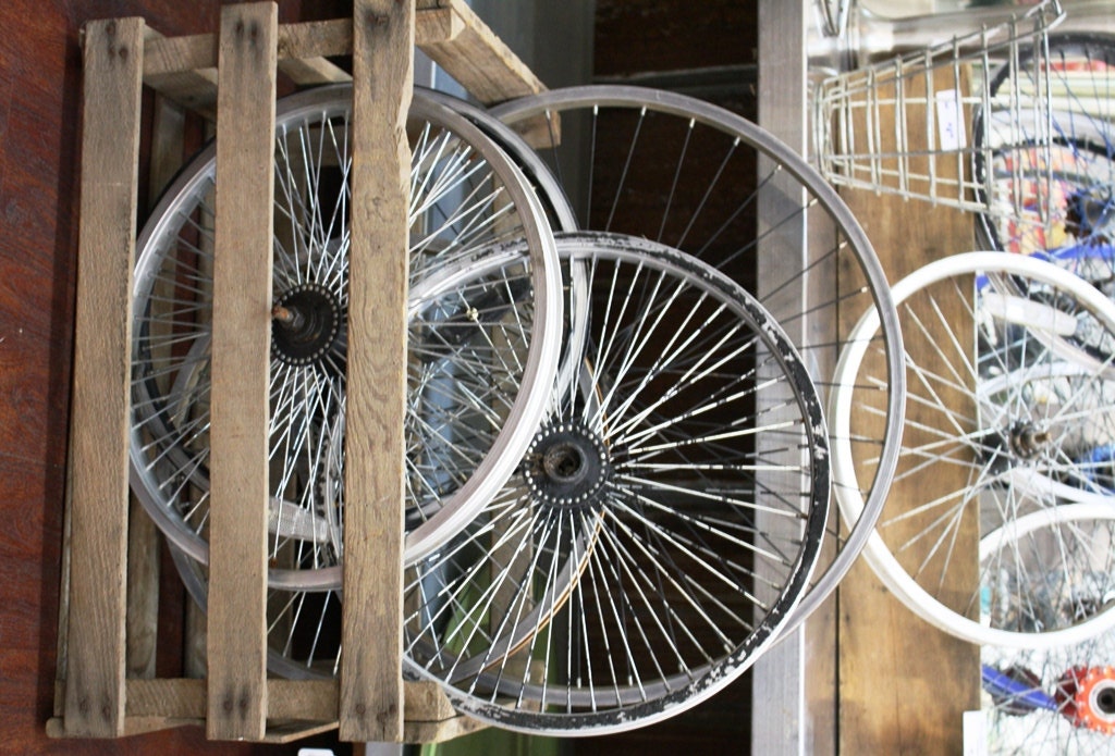 21" Vintage Bicycle Rim - SalvationTreasures