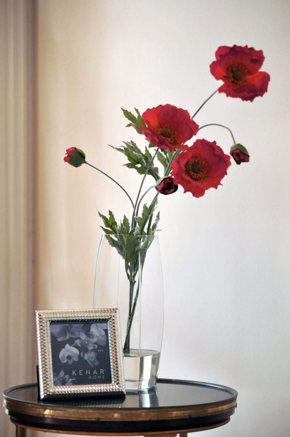 Flowers -Simply poppies paired with a square frame - NothingBudBlooms