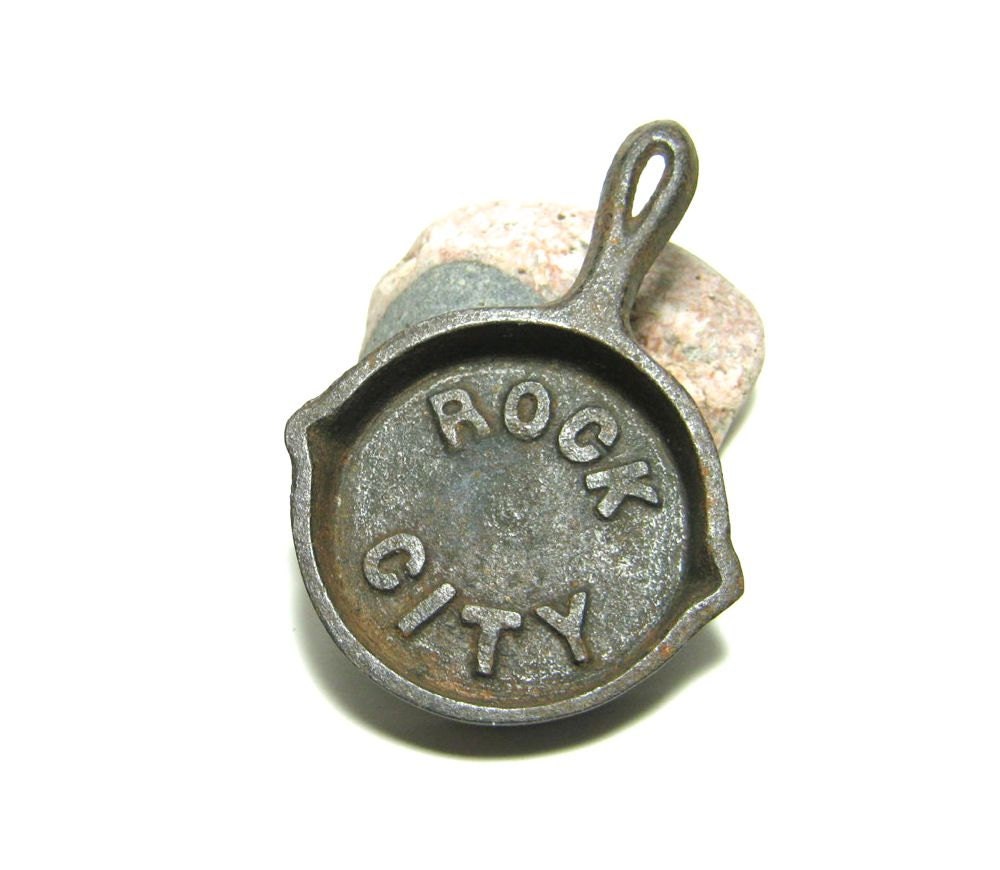 Vintage Miniature Cast Iron Skillet Rock by DairyFarmAntiques