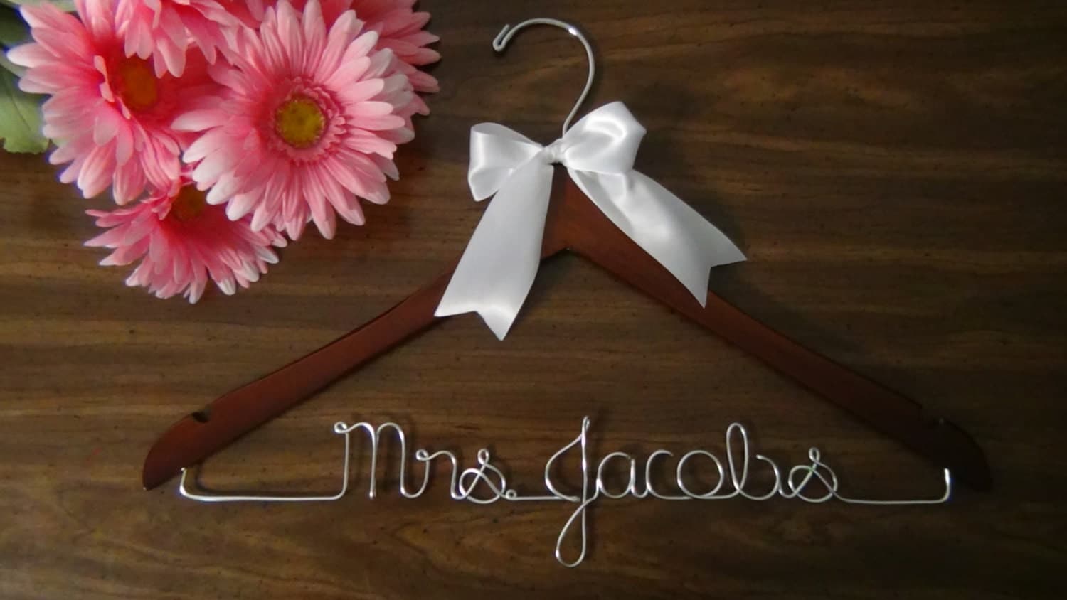 Bridal Hanger for Wedding Dress, Custom Hanger, Personalized Keepsake Hanger, Bridal Shower Gift idea,Wedding Photo Props