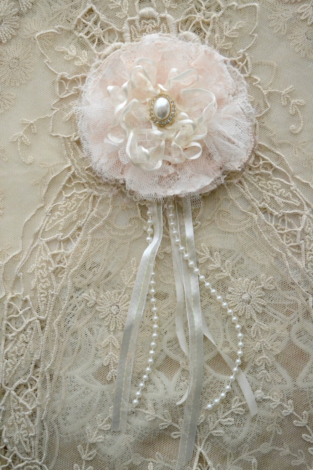 Pale peach and Ivory Gillyflower - Handmade Lace Brooch