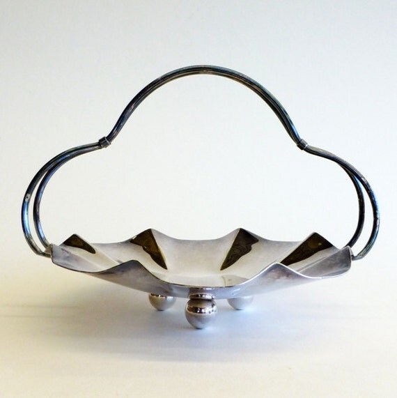 Items similar to Vintage Silver Plate EPNS A1 serving dish with handle