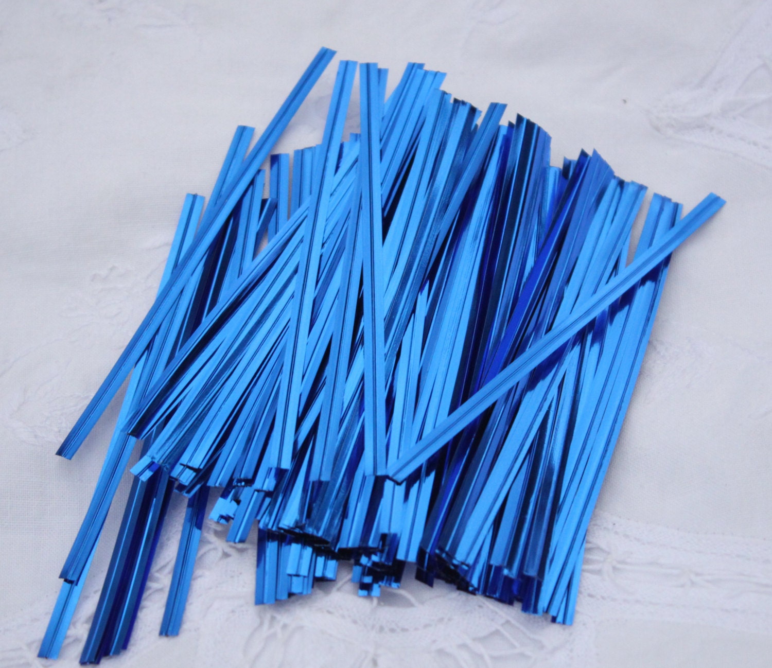 Shiny blue twist ties, pack of 50 gift wrap, packaging Il_570xn