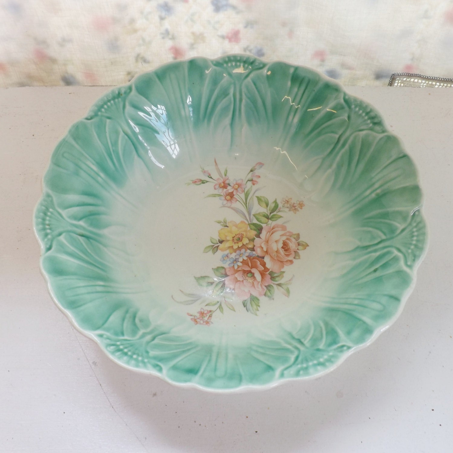 Vintage 1950s vegetable serving bowl lettuce leaf by trendybindi