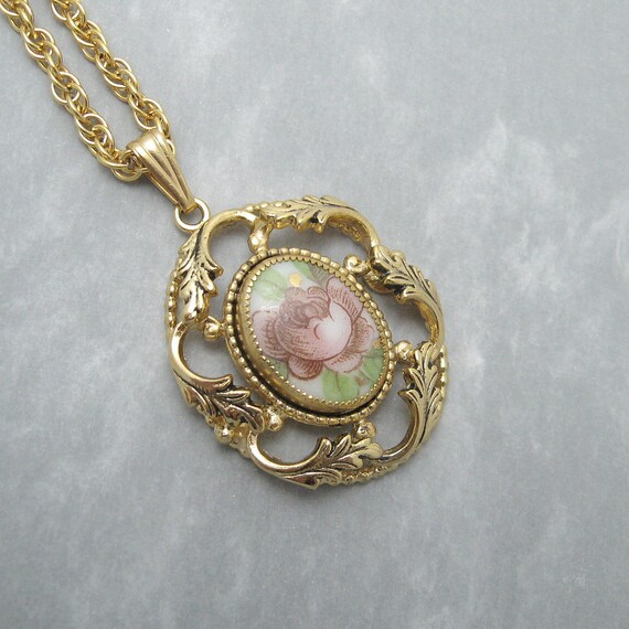 Vintage Pendant Necklace Rose Whiting Davis by