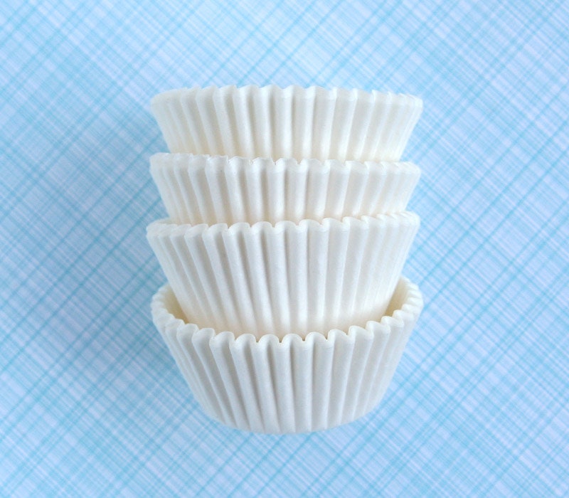 MINI White Cupcake Liners (60) Il_570xn