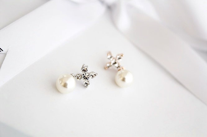 Shiny Cross with Pearl Earrings---simple delicate everyday jewelry with gift box - HappyGreenDay