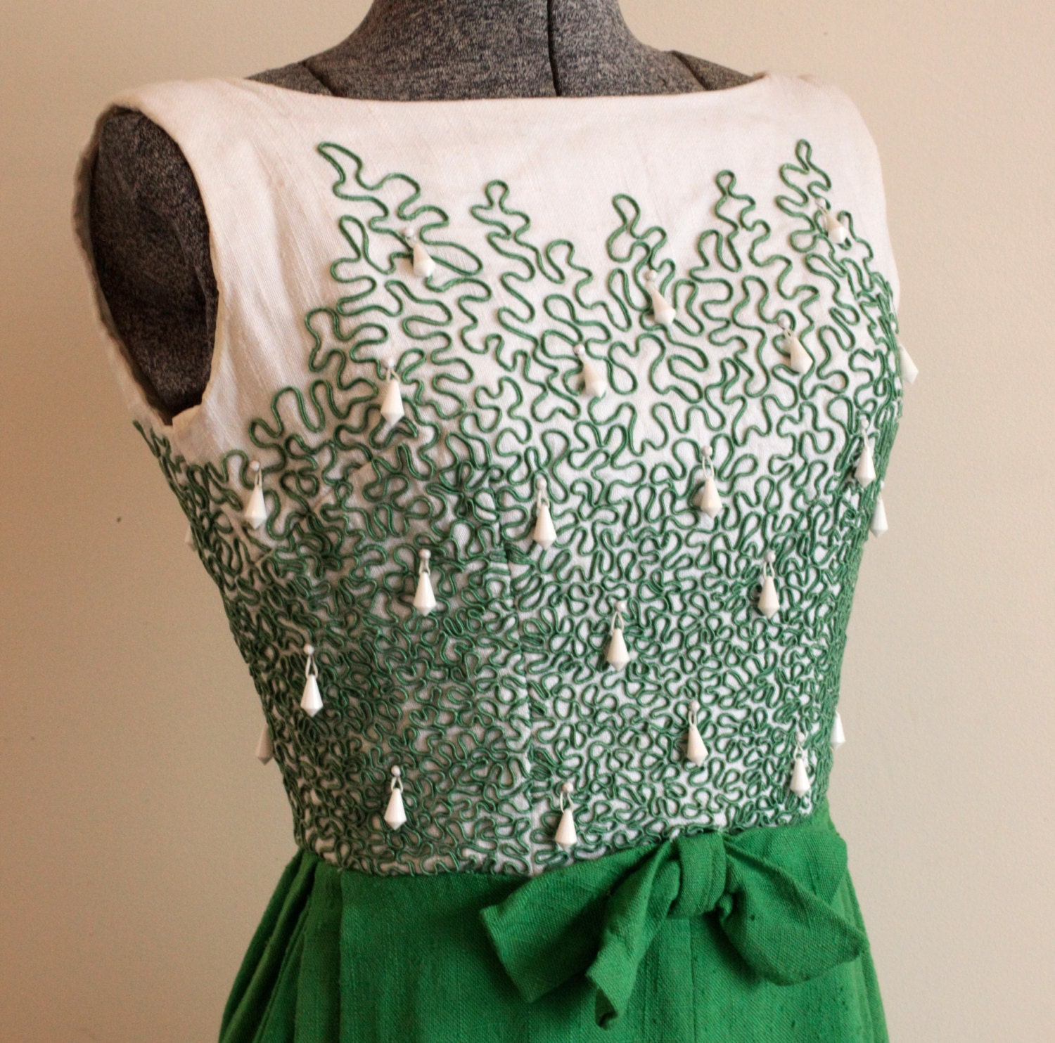 Vintage 1960s Kelly Green Appliqued Mini Dress // Mad Men - MissLeahAlice