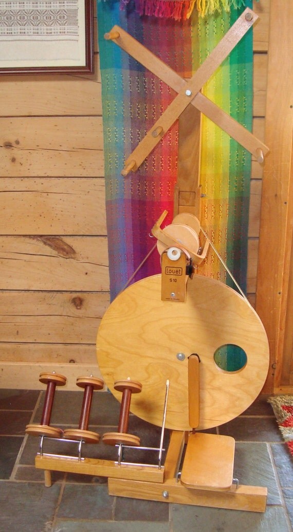 Reserved for Julia spinning Wheel Used Louet S10 by maverickson