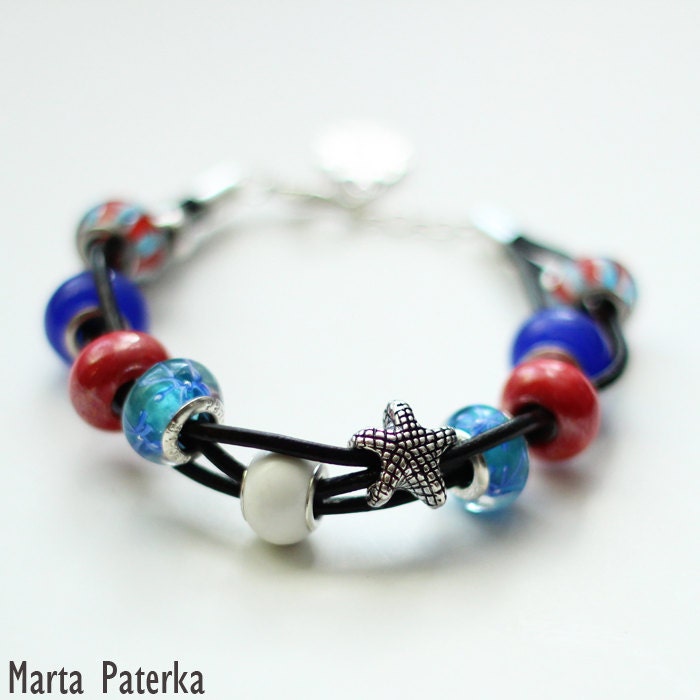 Nautical handmade bracelet with glass beads - martapaterka
