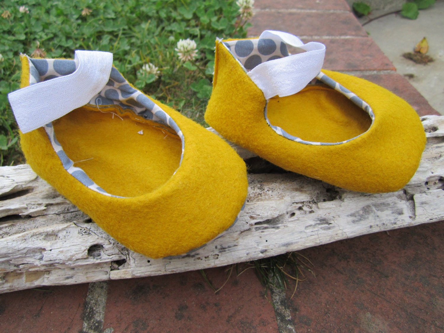 Ogres by jam Mellow Yellow natural wool felt baby mary jane shoes crib shoes, with grey polka dot lining - Ogresbyjam