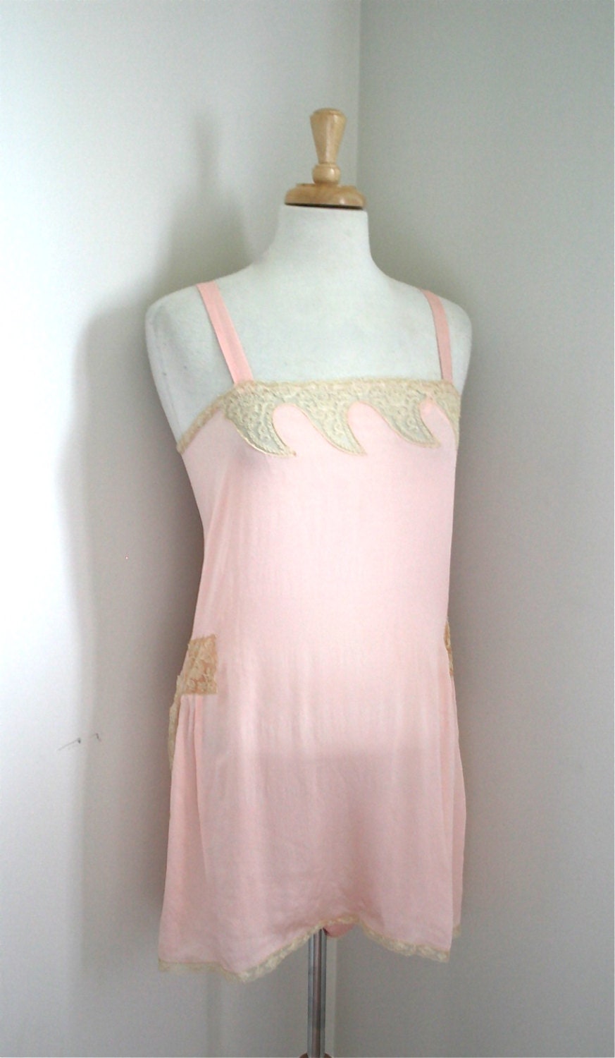 Vintage 1920s Pale Pink Silk Flapper Step-in Envelope Chemise Teddy