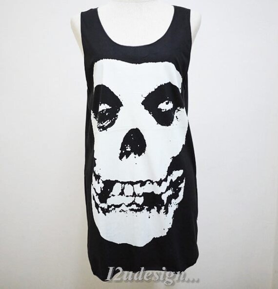 Skull Black TShirt clothing Women TShirt Skull T by I2UDesign