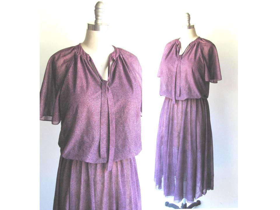 20 SALE. M or L size / Purple Dress / Grecian / Lavender / Vintage 1970s Secretary Dress / Chiffon Skirt /  Day Dress / size M, L - pintuckstyle