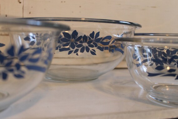 Vintage Pyrex Mixing Bowl Set Of 4 Clear Glass With Blue