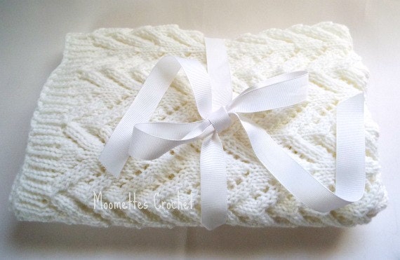 Handmade White Baby Blanket Crib Blanket Stroller Blanket New Baby Gift Heirloom Blanket - MoomettesCrochet