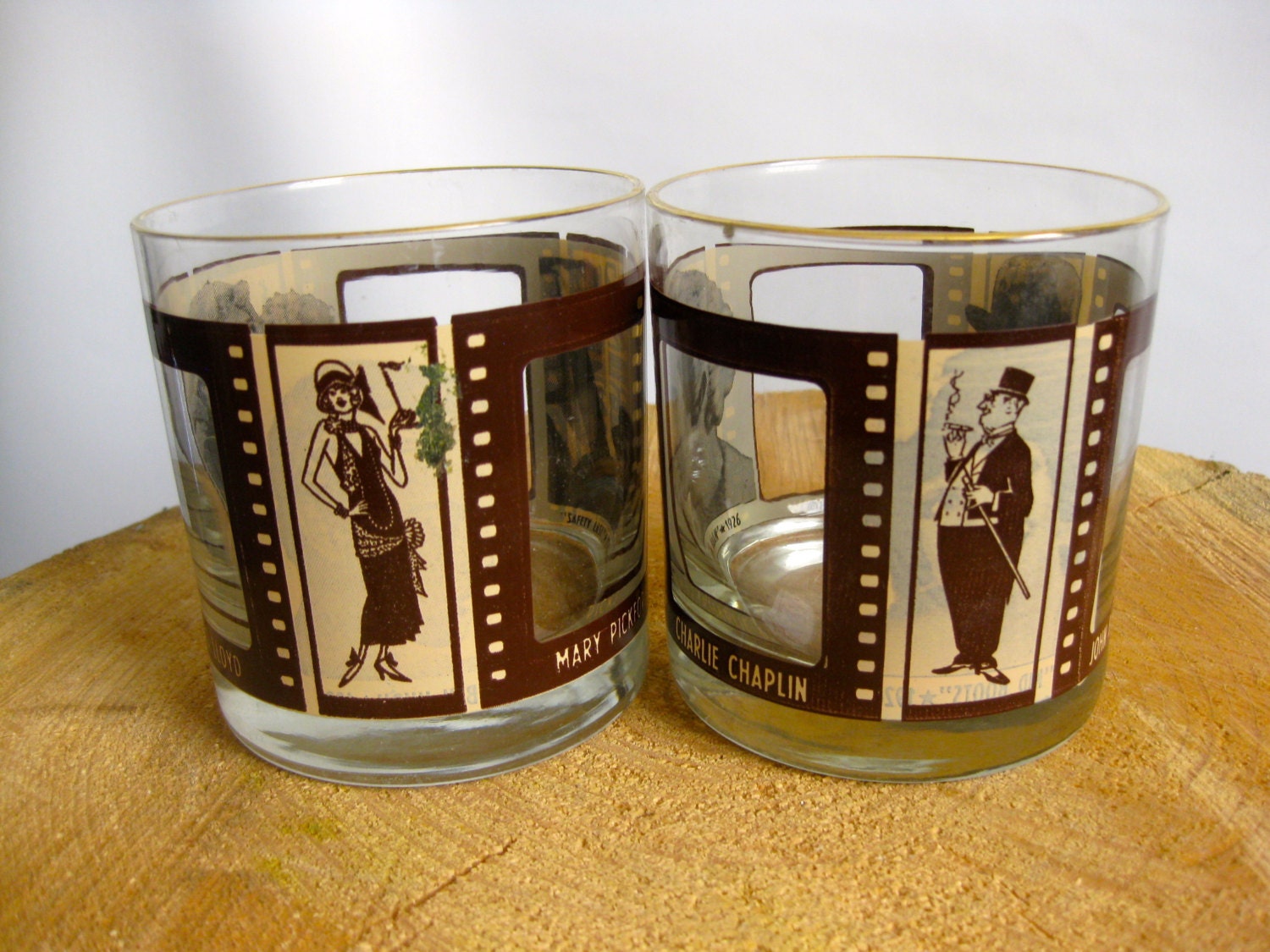 Vintage Set of 2 1920s Roaring Twenties Gold Glasses by VintageChocolat