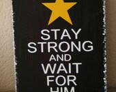 ARMY HOOAH Stay Strong and Wait for him Military - Kreationsbykellyr