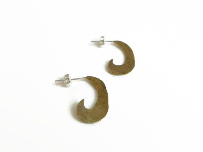 mid century modern curl post earrings, hammered metal post earrings, sterling silver half hoop earrings - AdrianaSoto