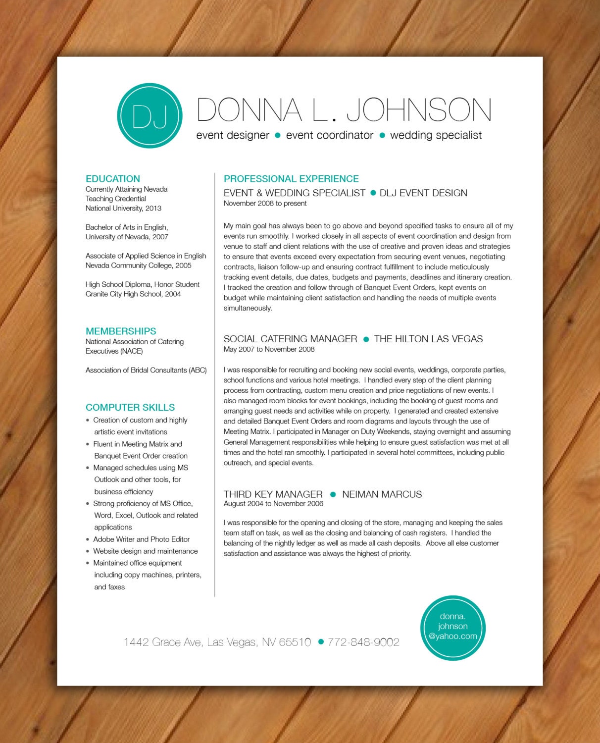 Custom resume template - Color circle initials