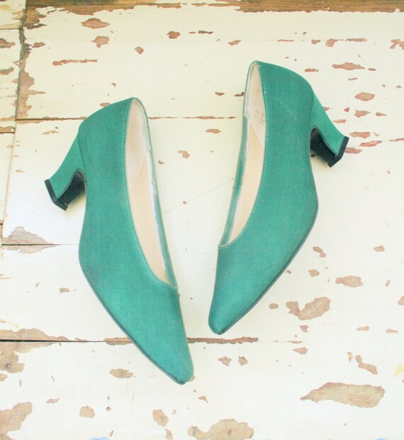 Vintage EMERALD GREEN Heels..size 7 heels..shoes. pumps. designer ...