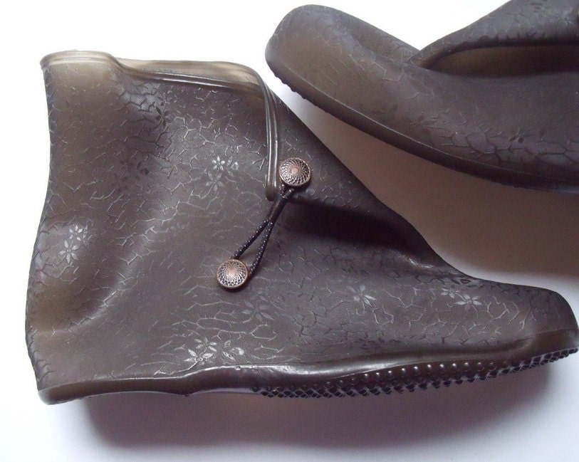 women's rubber galoshes