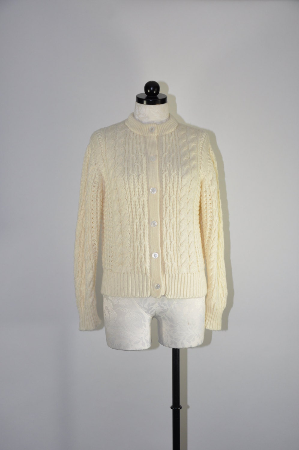 70s cream cable knit cardigan / vintage chunky fisherman sweater / Diamond Stitch cardigan - QuietUnrest