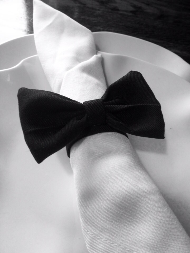 Items similar to 25 Black Bow Tie Wedding Napkin Rings on Etsy