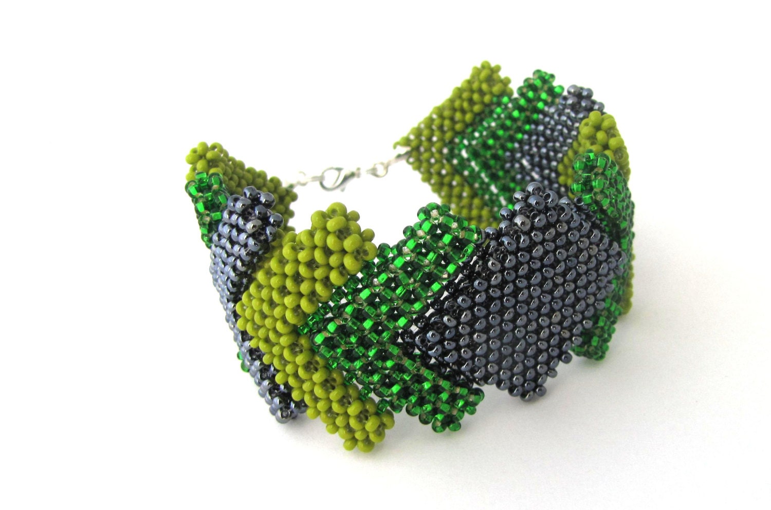 Beaded bracelet, cubic RAW squares, green bracelet, hematite - Magicbeading