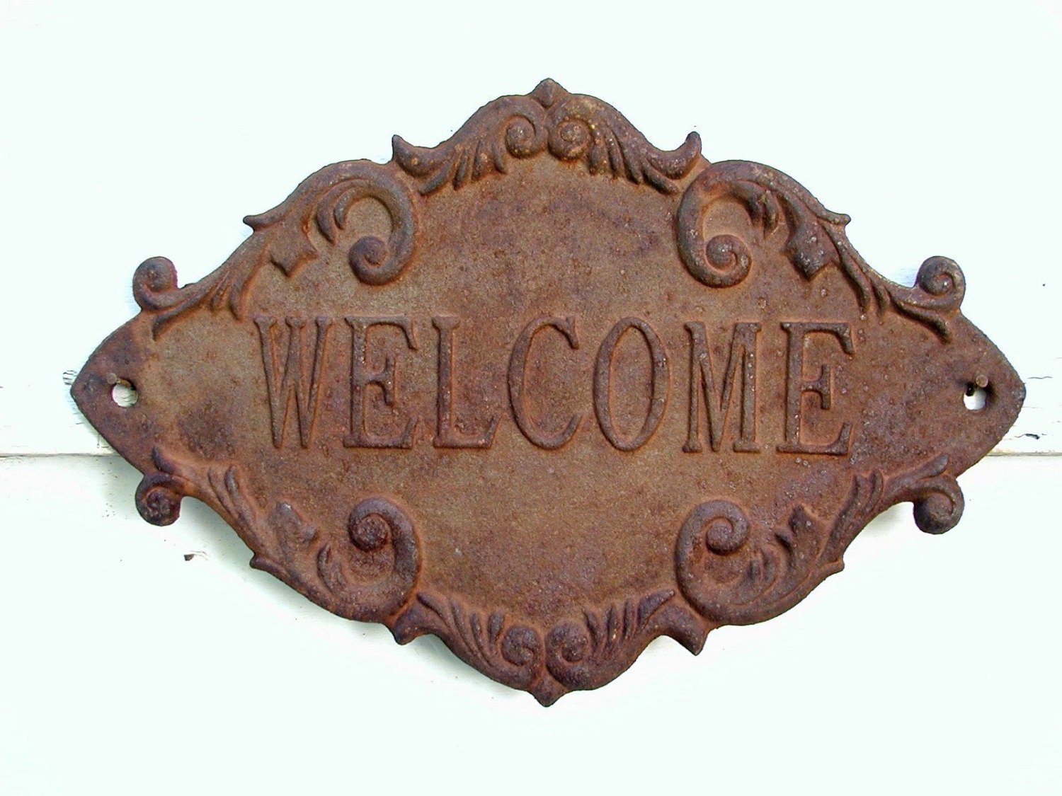 Rusty Cast Iron Welcome Sign For Your Cottage or Potting Shed Spring Garden Gift - Idugitup