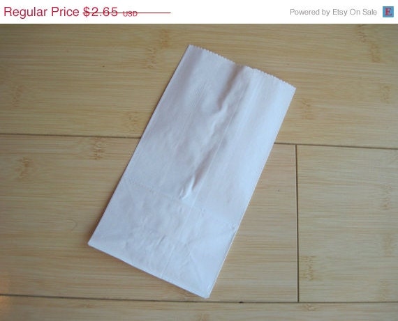 ON SALE 25 Medium white paper bags - Perfect for party favors, candy buffets, weddings and so much more Il_570xn
