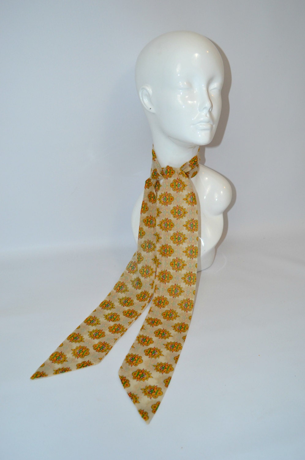 1970s Head Wrap Scarf Pineapple Fruit by KrisVintageClothing