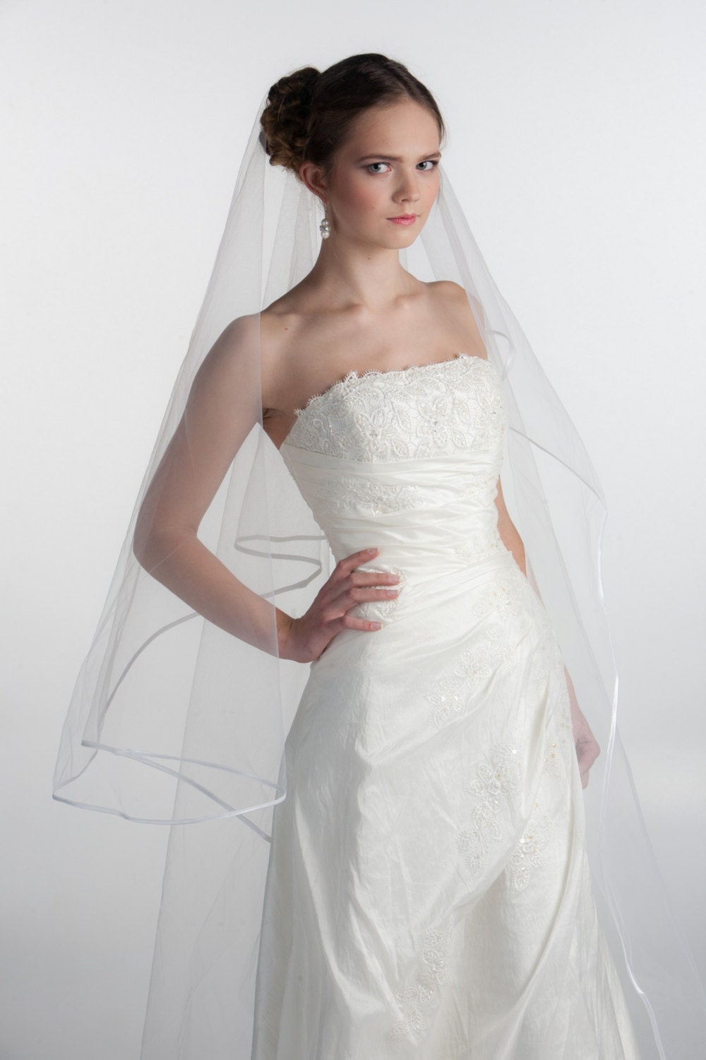 White bridal veil with satin edge, Tulle wedding veil for bride, floor length veil with blusher, wedding veil - MaijasWeddingBliss