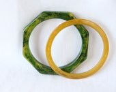 Bakelite Bracelet / Bangle / Green / Apple Juice / Geometric / Octagon / Circle / 40s - PetticoatsPlus