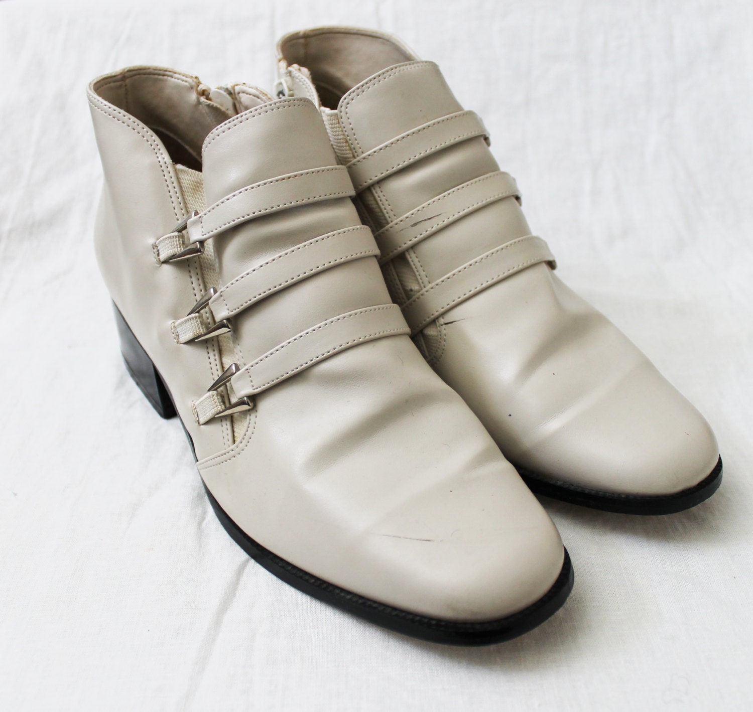 Vintage Cream White Ankle Boots Booties Womens by ArcadyVintage