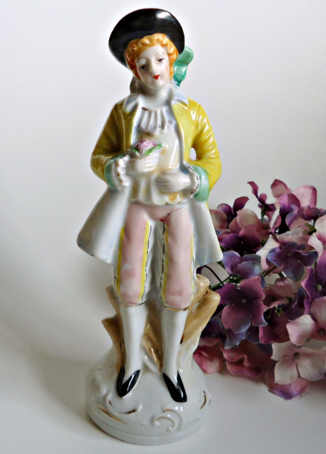 Occupied Japan Figurine Colonial Man Vintage