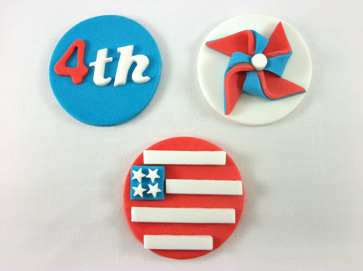 4th of July Fondant Cupcake Toppers, 4th of July Cake Cookie Toppers, Patriotic Cupcakes, 4th of July party edible, Pinwheel Toppers Il_570xn