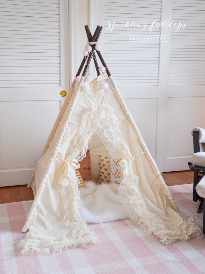 BIANCA - teepee play tent photo prop