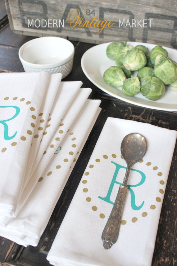 Custom Dinner Napkin Monogrammed napkin by ModernVintageMarket