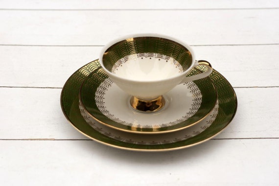 Set Saucer and Vintage Cup with Gold   Tea saucer vintage Trio and Dark trios Border  cup Green