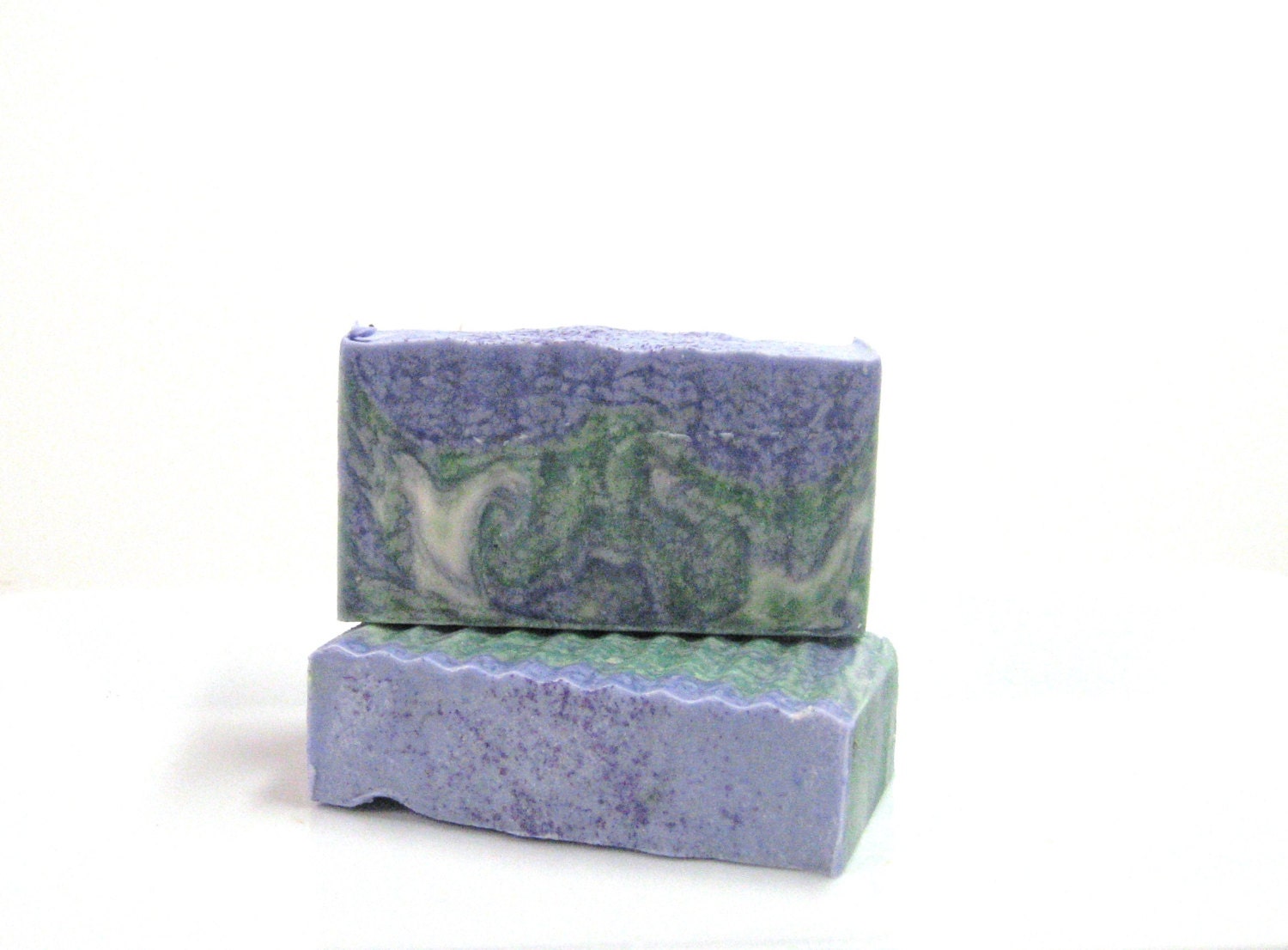 Violet l bubbly l soap l flowery l coconut milk