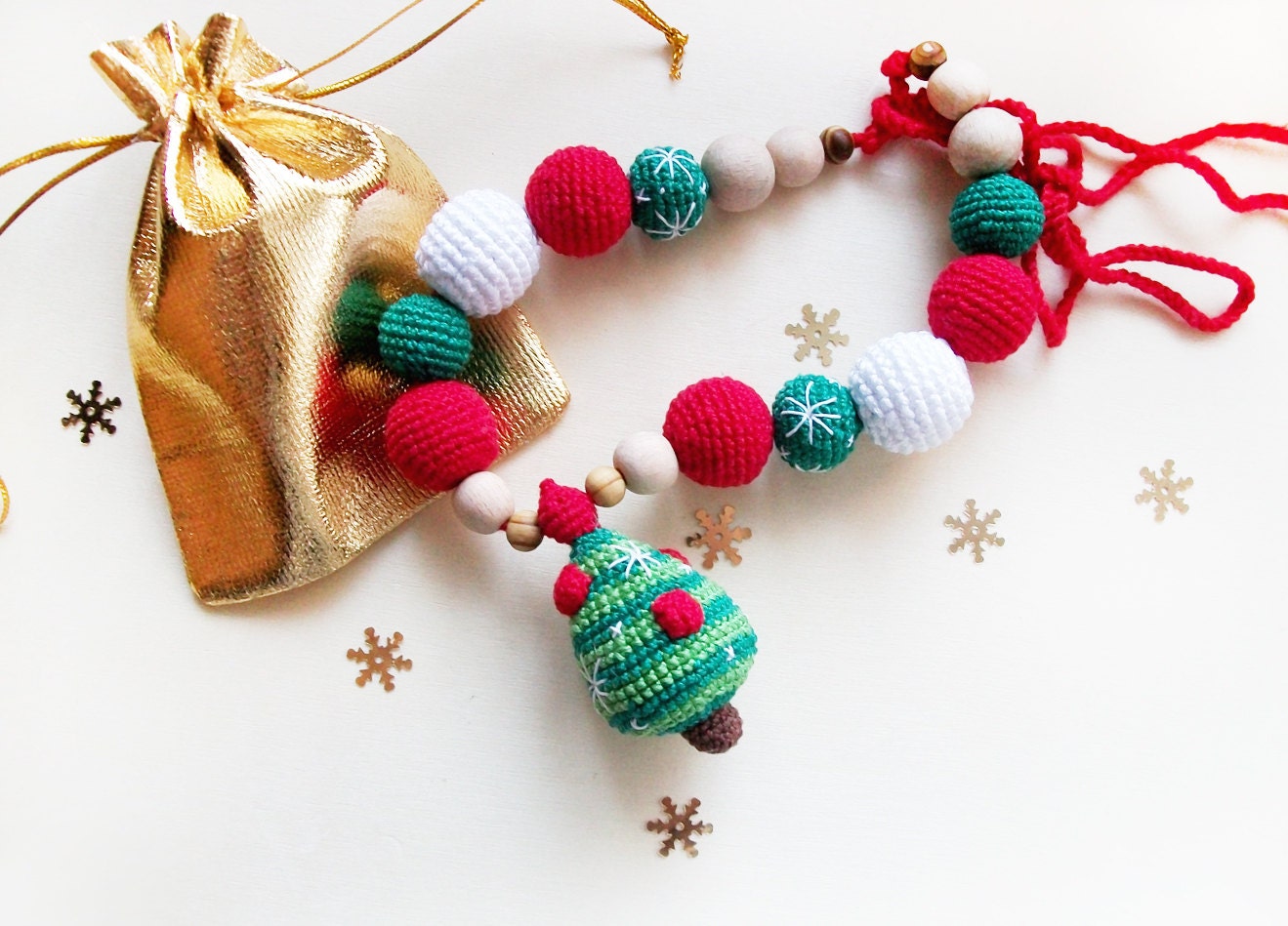 Christmas tree crochet  necklace / Eco-friendly jewellry / Teething Necklace/ Crochet Breastfeeding Necklace/ for moms  and babies - SweetLittleCandyShop