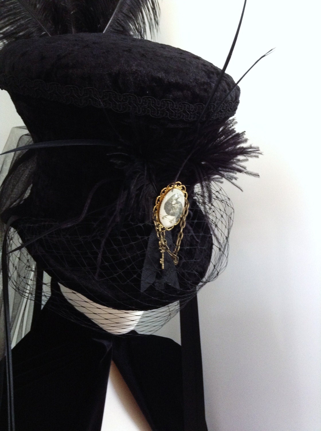 Raven's Mad hatter Victorian mourning/riding hat - Blackpin
