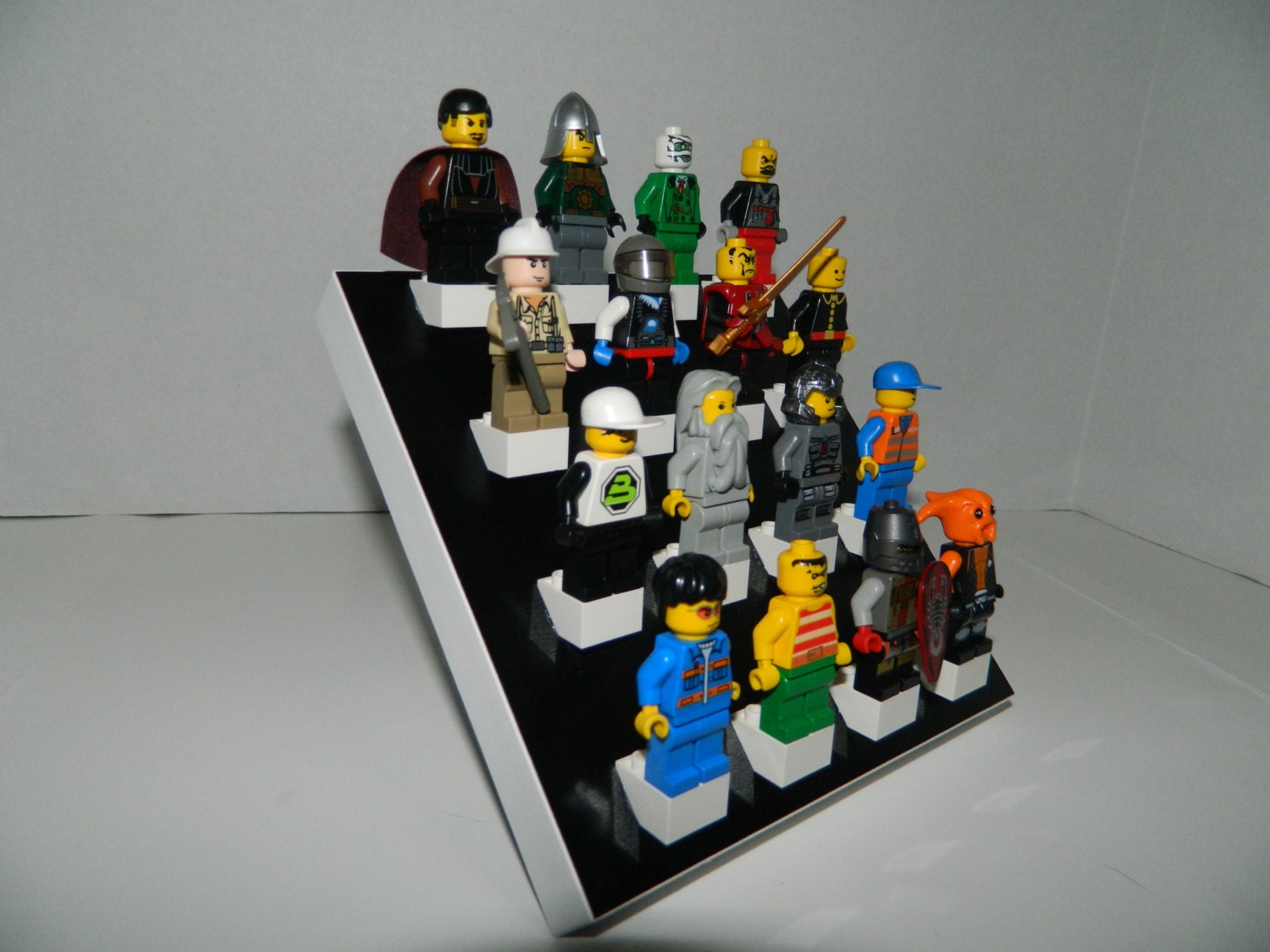 lego mini figure stand