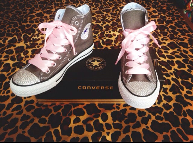 converse with ribbon laces