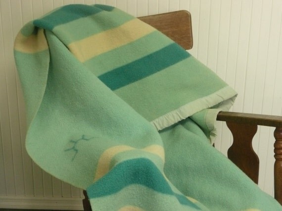 Vintage Baron Woolen Mills Rising Sun 100 by NewLifeVintageRVs